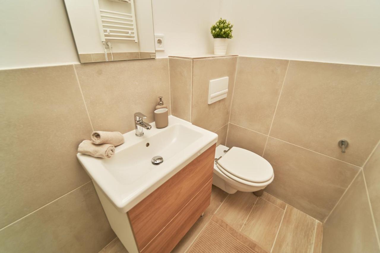 Ak7 Boutique Suites Budapeszt Zewnętrze zdjęcie