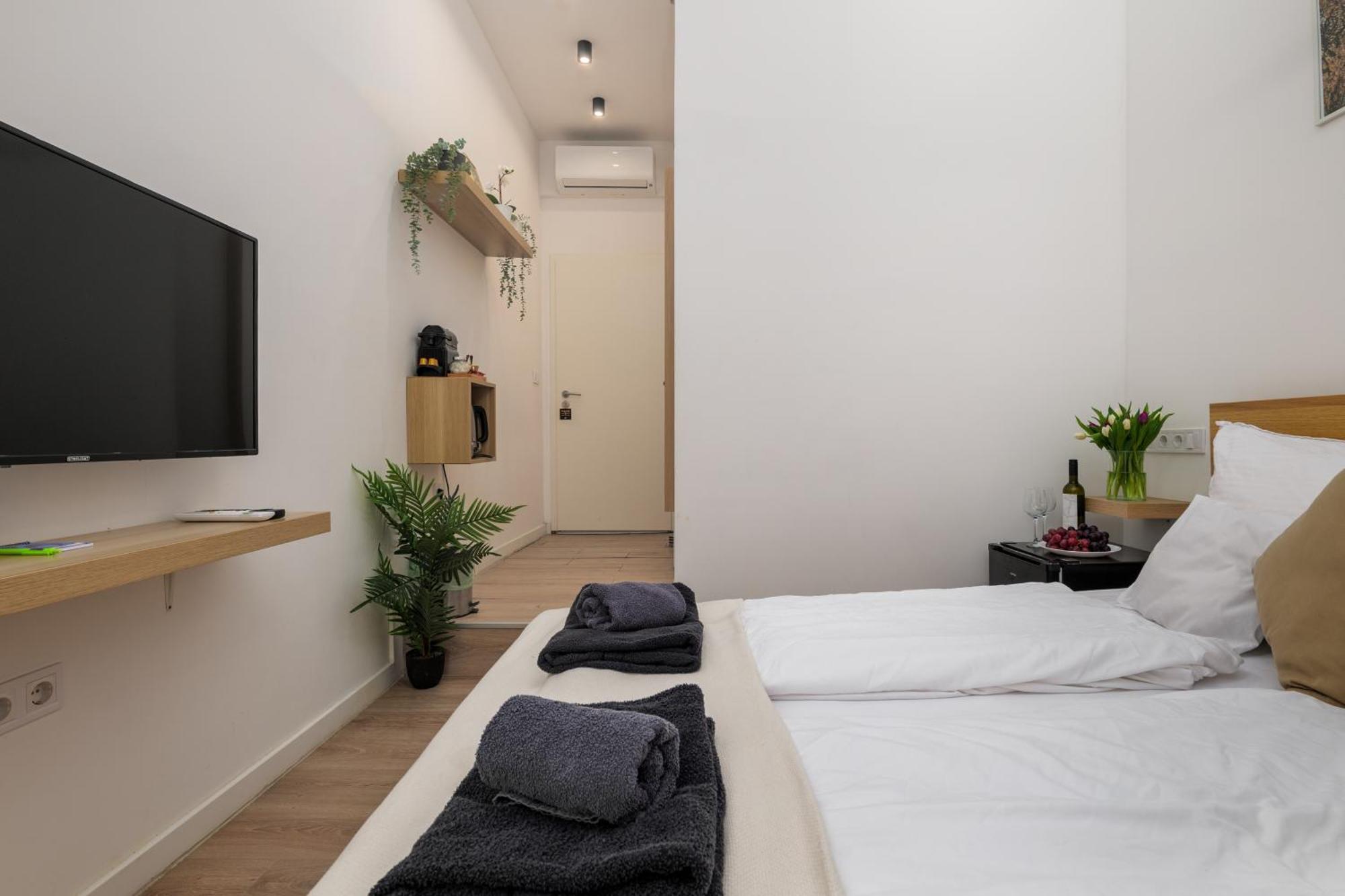 Ak7 Boutique Suites Budapeszt Zewnętrze zdjęcie